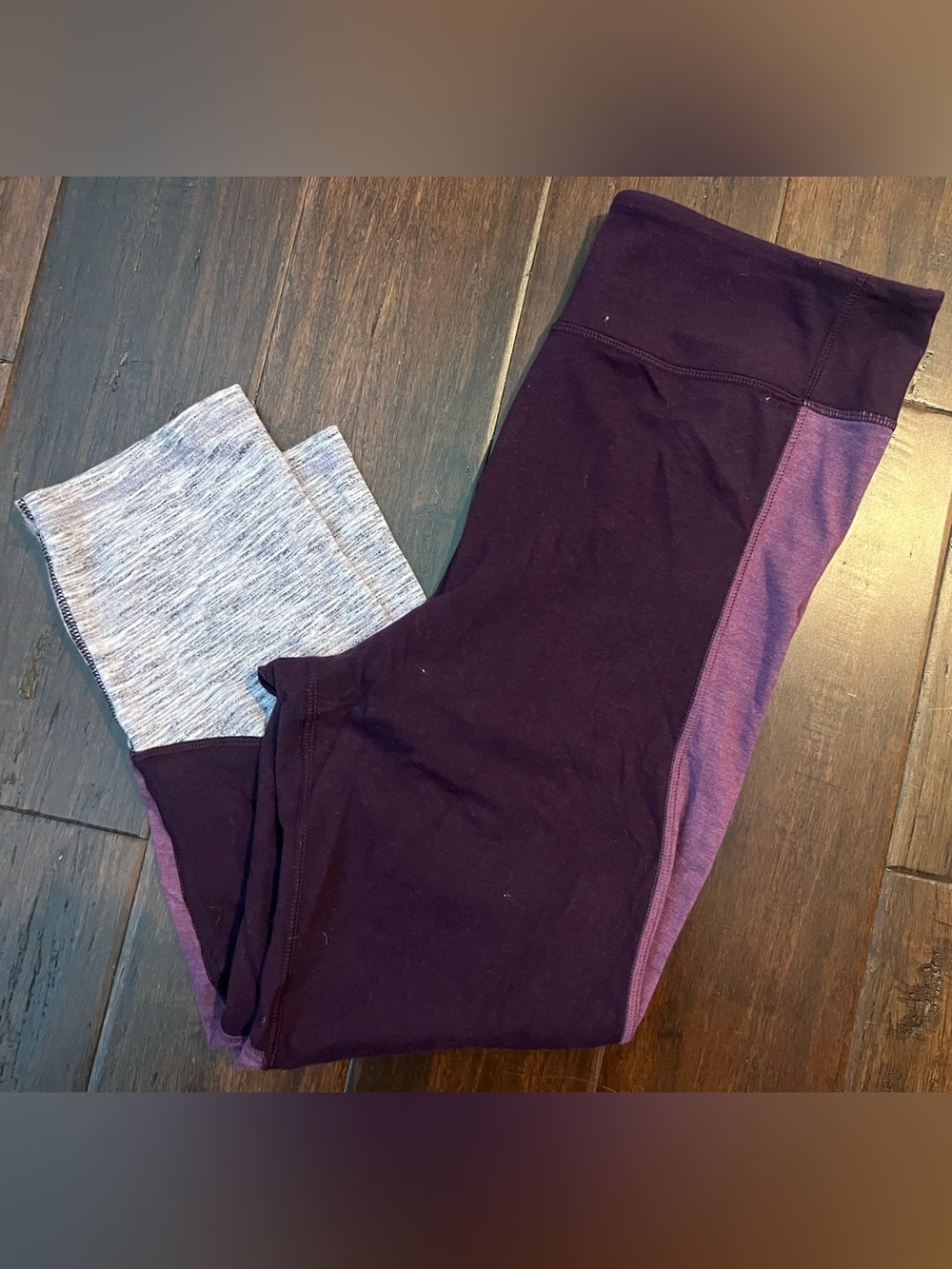 SO Plum and Heather Gray Colorblock high-rise Capri Leggings